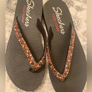Sketchers memory foam flip flops